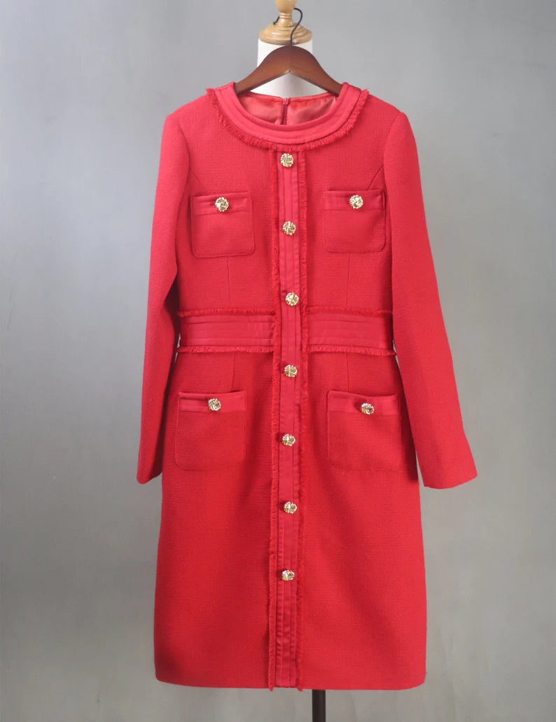 Women's bespoke tweed clothing is the height of individualised design and artistry. Every piece of clothing is a work of art, painstakingly made to fit your exact measurements and personal style choices. From tweed blazers to skirts and dresses, our selection of custom tweed clothing offers a plethora of possibilities, all tailored to highlight your unique style.