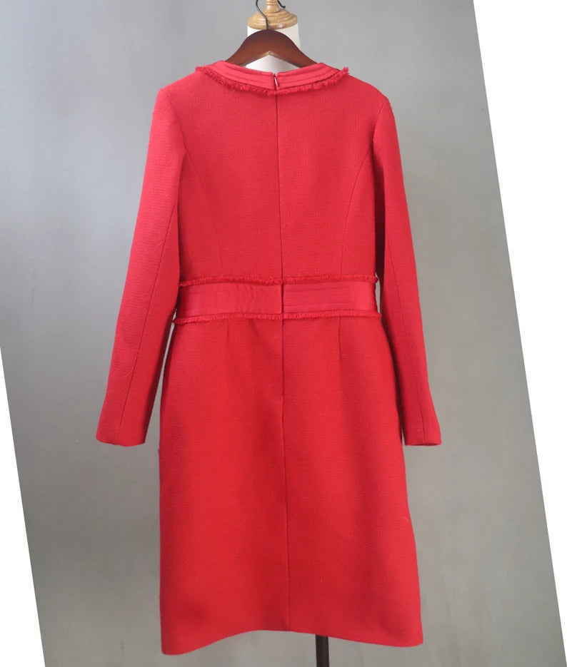 Women's bespoke tweed clothing is the height of individualised design and artistry. Every piece of clothing is a work of art, painstakingly made to fit your exact measurements and personal style choices. From tweed blazers to skirts and dresses, our selection of custom tweed clothing offers a plethora of possibilities, all tailored to highlight your unique style.