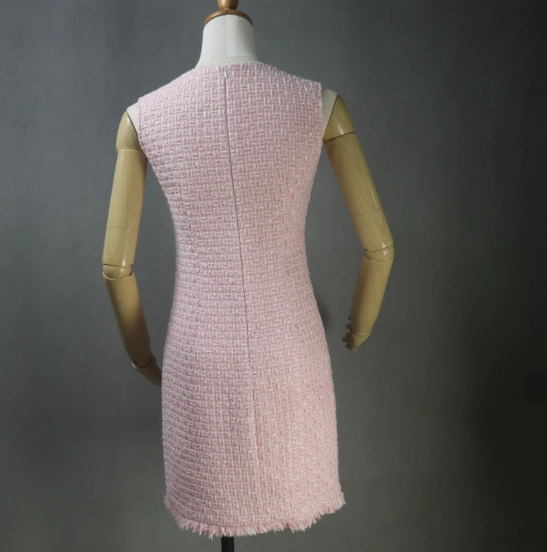 A pink fluffy coat designed for winter not only adds a pop of color to your wardrobe but also offers exceptional warmth and comfort. The fluffy texture not only looks stylish but also provides insulation against the chilly weather. With the option to customize the coat's design, you can choose a style that suits your personality, whether it's a sleek and tailored silhouette or a more relaxed and cozy fit