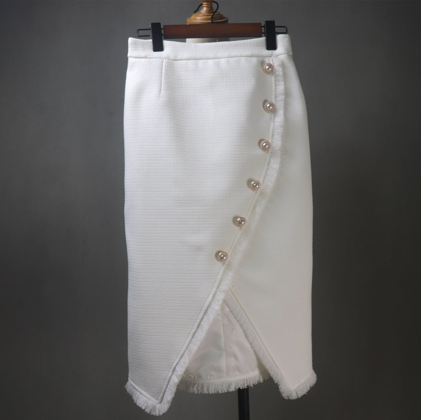 White Asymmetric Skirt Tweed Suit with Big Pearls