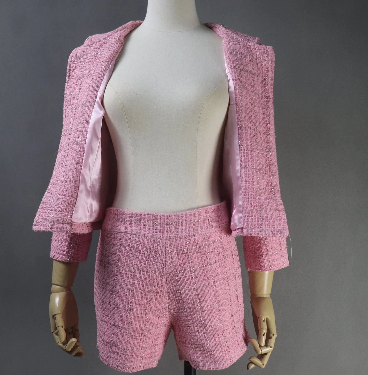 Luxuries Ladies Hand Made Custom Made Chain Decoration Pink Tweed Blazer(10% discount) "More Than 10% Additional Discount when you buy both Jacket +Skirt or Jacket + Shorts" UK CUSTOMER SERVICE! Women Custom Blue Hand Made Custom Made Pearl Ruffle Trim Tweed Blazer + Skirt / Shorts Suit (more than 10% discount) -Make an impression with a timeless tweed suit, whether for a wedding, the Office interview, graduation, Inauguration or a new job.