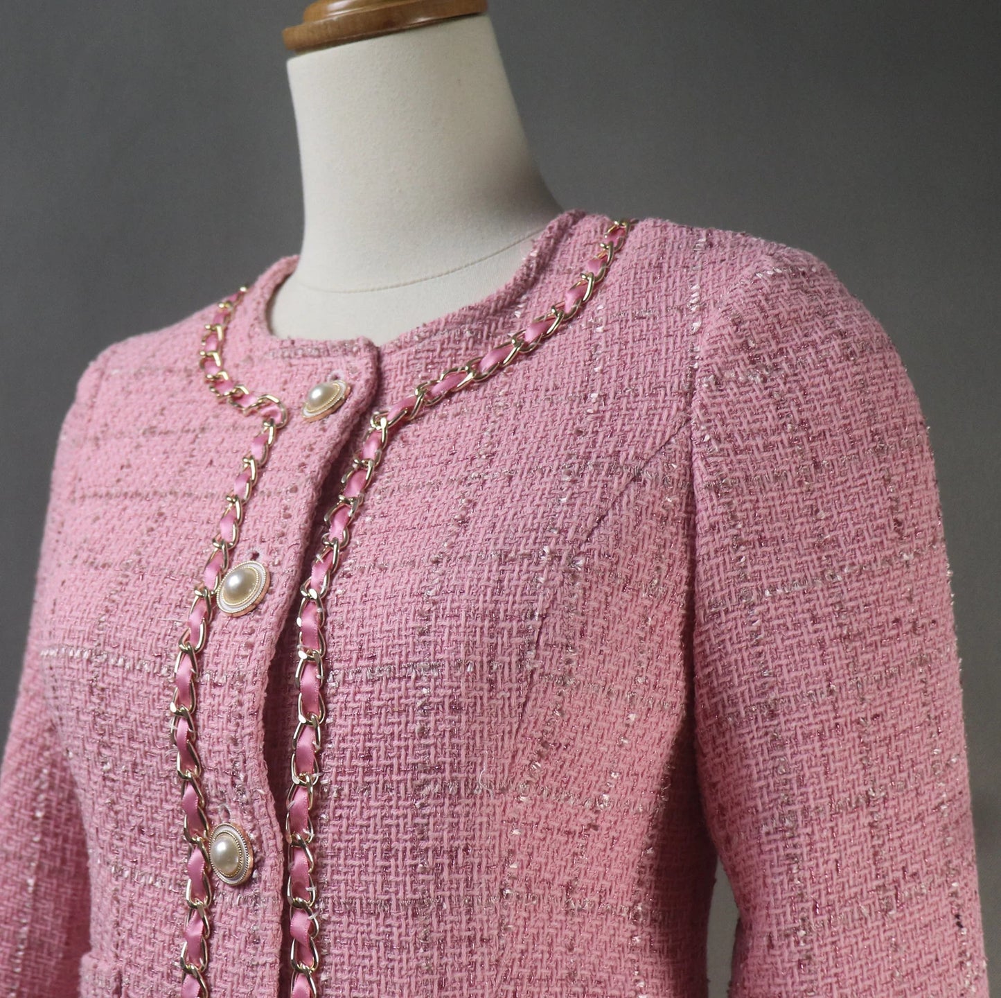 Luxuries Ladies Hand Made Custom Made Chain Decoration Pink Tweed Blazer(10% discount) "More Than 10% Additional Discount when you buy both Jacket +Skirt or Jacket + Shorts" UK CUSTOMER SERVICE! Women Custom Blue Hand Made Custom Made Pearl Ruffle Trim Tweed Blazer + Skirt / Shorts Suit (more than 10% discount) -Make an impression with a timeless tweed suit, whether for a wedding, the Office interview, graduation, Inauguration or a new job.