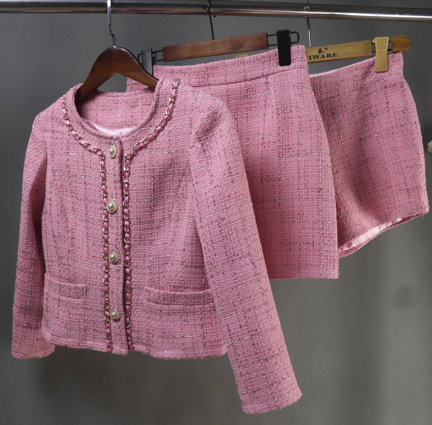 Luxuries Ladies Hand Made Custom Made Chain Decoration Pink Tweed Blazer(10% discount) "More Than 10% Additional Discount when you buy both Jacket +Skirt or Jacket + Shorts" UK CUSTOMER SERVICE! Women Custom Blue Hand Made Custom Made Pearl Ruffle Trim Tweed Blazer + Skirt / Shorts Suit (more than 10% discount) -Make an impression with a timeless tweed suit, whether for a wedding, the Office interview, graduation, Inauguration or a new job.
