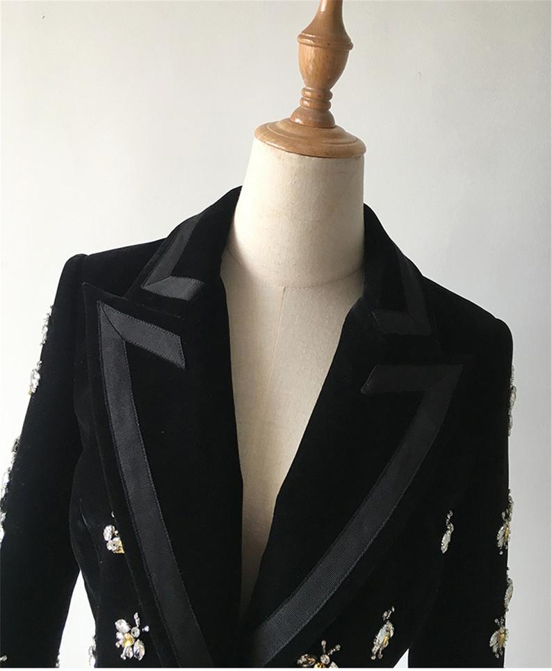 Luxury Women Velvet Jewellery Bees Embroidery Blazer Coat UK CUSTOMER SERVICE! Luxury Women Velvet Jewellery Bees Embroidery Blazer Coat - Black velvet with BEE. Fully lined with inside pocket. All time gives elegant look. Its Fabric Is Light Suitable For Autumn And Early Winter, Soft And So Comfortable You Could Wear It Anywhere. This is Velvet and Long Sleeve