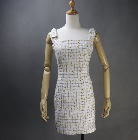 Women's Tweed Dress Golden Sparkle Decoration Checked Pattern UK CUSTOMER SERVICE! Women's Tweed Dress Golden Sparkle Decoration Checked Pattern - Shape cut with darts, large square neck, sleeveless. An everyday dress to wear anytime. The mix fabric white, gold colours give warm tones in winter to your skin. And the dress is SHINY to the golden yarn in the TWEED. This suits with demin jacket. Our tailor will make exact body measure as per customer requirement.