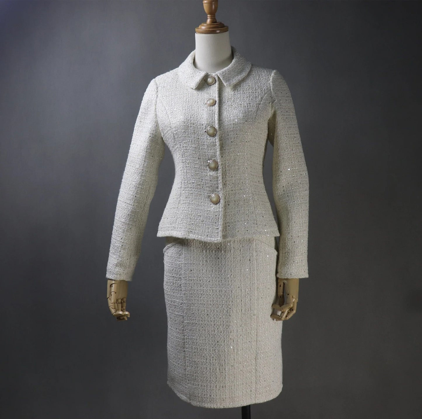 Women's Hand Made Vintage Style Light Beige Tweed Jacket Coat Blazer UK CUSTOMER SERVICE! Women's Hand Made Vintage Style Light Beige Tweed Jacket Coat Blazer - Suits and Coat have unique style. We offer Shorts, Skirts, Trousers for the suit. Our tailor will make as per customer requirement like with pocket, sleeveless, without pocket etc.