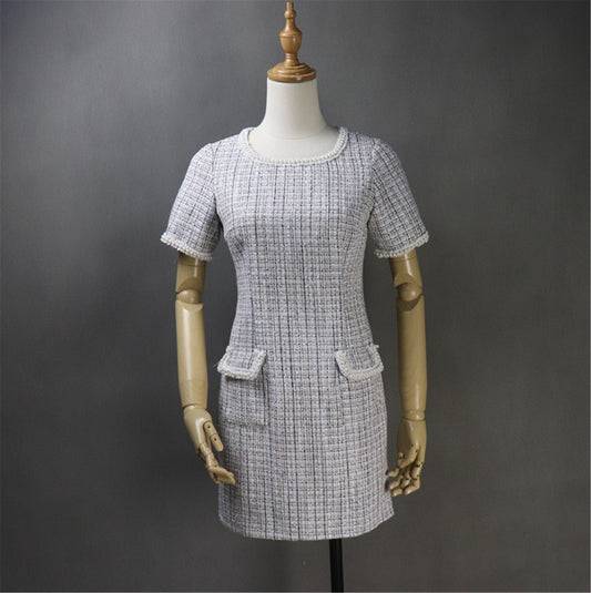 Women's Custom Made Hand Sewn Pearls Fitted Tweed Dress with Pockets UK CUSTOMER SERVICE! Women's Custom Made Hand Sewn Pearls Fitted Tweed Dress with Pockets, can wear it for ceremony, college inauguration, official use and outside. All items are made to order. Please advise your height, weight and body measurements ( Bust, shoulder, Sleeves, Waist and Length etc). Our tailors will make the order for you! Materials: Tweed