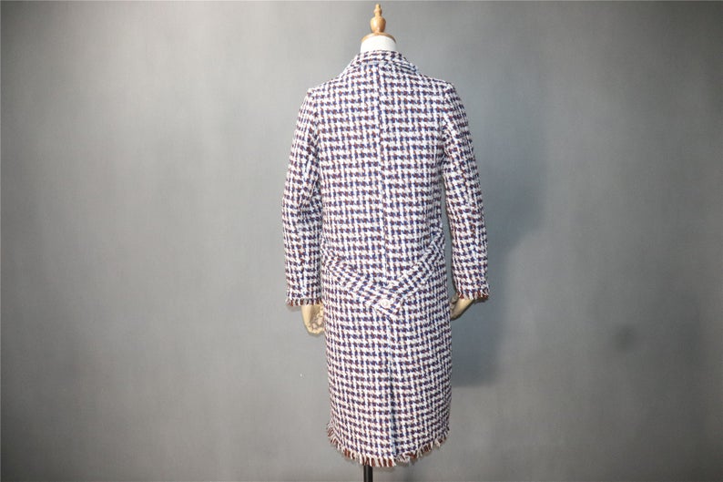 Womens Designer Inspired CUSTOM MADE Houndstooth Checked Wool Blend Tweed Long Coat UK CUSTOMER SERVICE! Womens Designer Inspired CUSTOM MADE Houndstooth Checked Wool Blend Tweed Long Coat - All items are made to order. Please advise your height, weight and body measurements ( Bust, shoulder, Sleeves, Waist and Length etc). Our tailors will make the order for you! Materials: Wool blend (20% Wool)