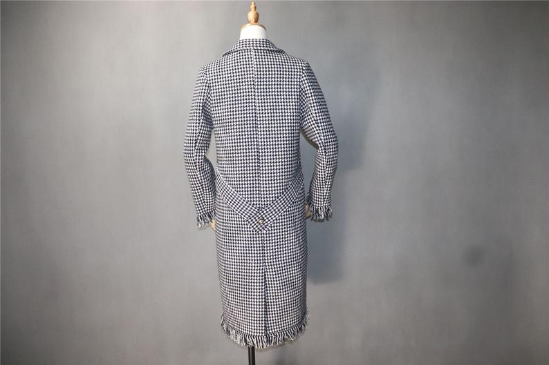 Womens Long Coat CUSTOM MADE Houndstooth Black Checked Wool Blend Tweed UK CUSTOMER SERVICE! Womens Long Coat CUSTOM MADE Houndstooth Black Checked Wool Blend Tweed-All items are made to order. Please advise your height, weight and body measurements ( Bust, shoulder, Sleeves, Waist and Length etc). Our tailors will make the order for you! Materials: Wool blend (20% Wool)