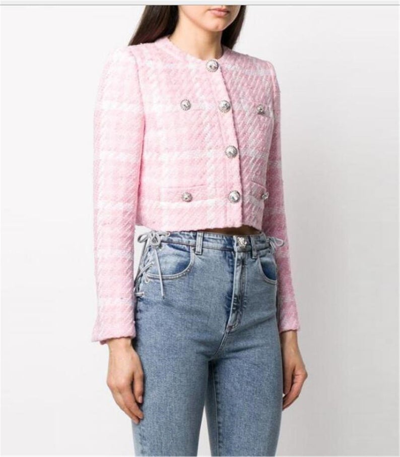 Women's Designer Inspired Jewellery Buttons Tweed Pink Crop Blazer + Skirt UK CUSTOMER SERVICE! Women's Jewellery Buttons Tweed Pink Crop Blazer + Skirt, can worn for casual wear, party, lunch with friends. Feel more comfort and good. Size: UK 4-12/ EU 32-40/ US 0-8