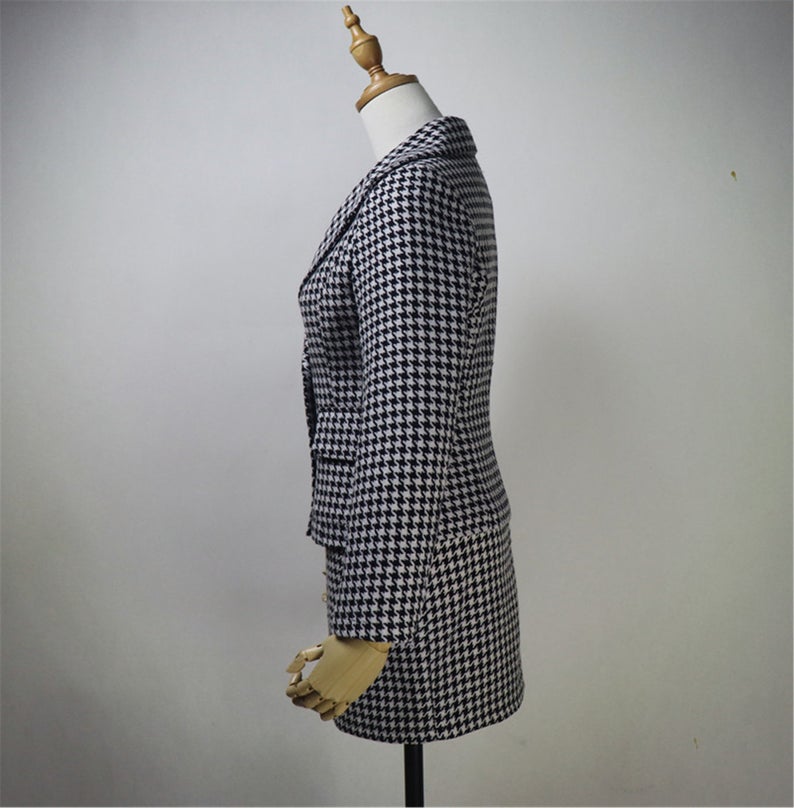 Women CUSTOM MADE Classic Houndstooth Tweed Jacket Coat Blazer+ Skirts UK CUSTOMER SERVICE! All of our suits can be made with a Skirt or a pair of Shorts or Trousers. All items are made to order with very experienced tailors. Please advise your height, weight and body measurements ( Bust, shoulder, Sleeves, Waist and Length etc). Our tailors will make the order for you! Materials: tweed