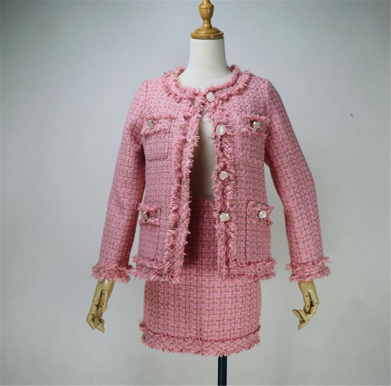 Women's Designer Inspired Custom Made Hand Made Loose Fit Pink Tweed Blazer + Skirt Suit 6 Colours UK CUSTOMER SERVICE! Women's Designer Inspired Custom Made Hand Made Loose Fit Pink Tweed Blazer + Skirt Suit 6 Colours - All items are made to order. Please advise your height, weight and body measurements ( Bust, shoulder, Sleeves, Waist and Length etc). Our tailors will make the exact measurement for you!.Light weight and comfort to wear party, outside, official use and ceremony. Materials: Wool blend