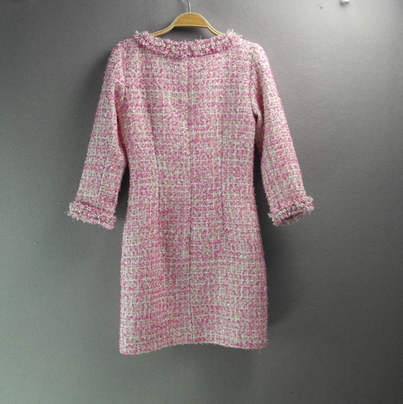 Sheath Pearls Tweed 3/4 Sleeves Dress Hot Pink UK CUSTOMER SERVICE! Sheath Pearls Tweed 3/4 Sleeves Dress Hot Pink - Pink tweed fabric with back zip, 3/4 sleeves, Knee length dress. Can wear it for outside party , holidays and casual or formal wear. Dry Cleaning. The midi length and round-neck gives this pencil fashionable dress a classic and timeless shape, making the baggy trendy pretty dressing gown versatile for various special occasions.