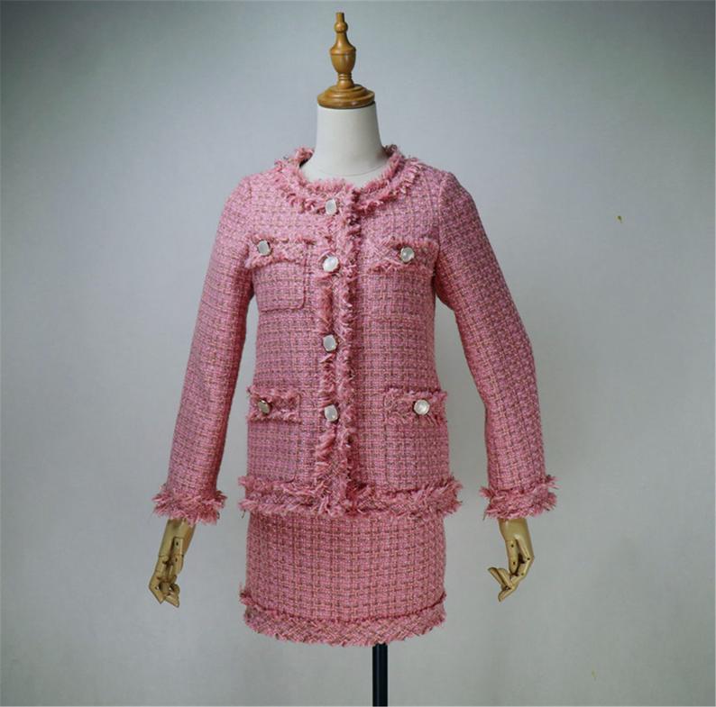 Tailor or Custom Made Hand Made Loose Fit Brown Tweed Blazer + Skirt Suit 6 Colours for Women UK CUSTOMER SERVICE! All items are made to order. Please advise your height, weight and body measurements ( Bust, shoulder, Sleeves, Waist and Length etc). Our tailors will make the exact measurement for you!.Light weight and comfort to wear party, outside, official use and ceremony. Materials: Wool blend