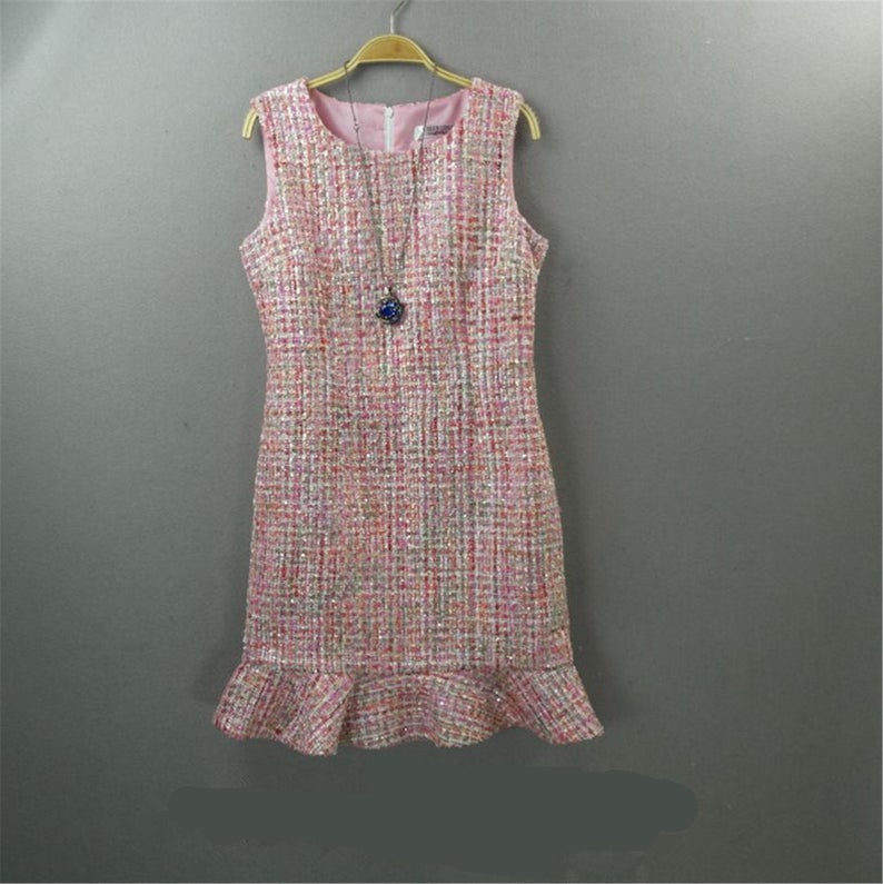 White Round Neck Tweed Fishtail Dress 4 Colours for Womens UK CUSTOMER SERVICE! White Round Neck Tweed Fishtail Dress 4 Colours for Womens - All items are made to order. Please advise your height, weight and body measurements ( Bust, shoulder, Sleeves, Waist and Length etc). Our tailors will make the order for you!. Can wear for all seasons. This is round neck with back zip and fishtail. Feel more comfort and look beautiful. Materials: Polyester