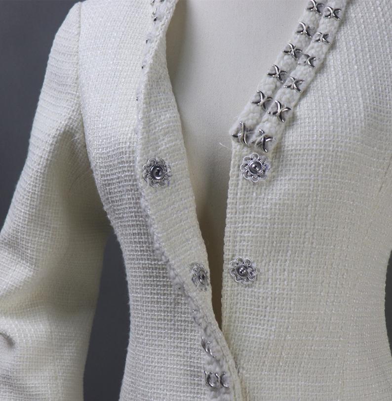 Women's CUSTOM MADE Hand Made Decoration Cream Color Tweed Coat UK CUSTOMER SERVICE! Women's CUSTOM MADE Hand Made Decoration Cream Color Tweed Coat, Can worn for official use, Ceremony, Collage Inaugurations. All items are made to order with very experienced tailors. Please advise your height, weight and body measurements ( Bust, shoulder, Sleeves, Waist and Length etc). Our tailors will make the order for you! Materials: Tweed