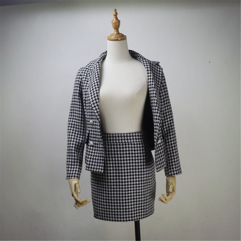 Women CUSTOM MADE Classic Houndstooth Tweed Jacket Coat Blazer+ Skirts UK CUSTOMER SERVICE! All of our suits can be made with a Skirt or a pair of Shorts or Trousers. All items are made to order with very experienced tailors. Please advise your height, weight and body measurements ( Bust, shoulder, Sleeves, Waist and Length etc). Our tailors will make the order for you! Materials: tweed