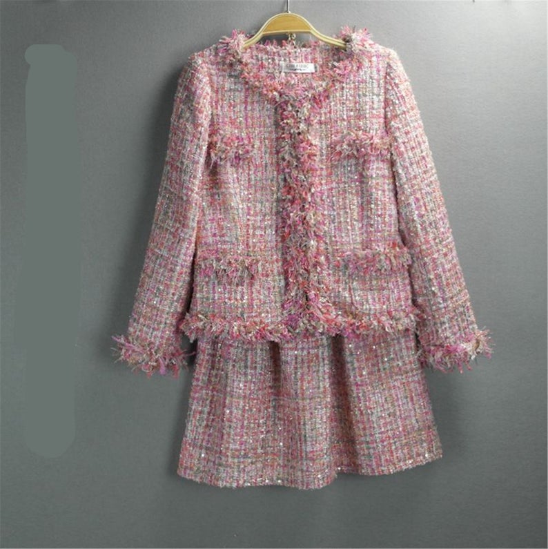 Women's Hand Made Checked Tweed Jacket Coat Blazer + Skater Skirt Pink UK CUSTOMER SERVICE! Materials: Wool blend Women's Hand Made Checked Tweed Jacket Coat Blazer + Skater Skirt Pink - All items are made to order with very experienced tailors. Please advise your height, weight and body measurements ( Bust, shoulder, Sleeves, Waist and Length etc). Our tailors will make the order for you! Please also message us your mobile number for the delivery!
