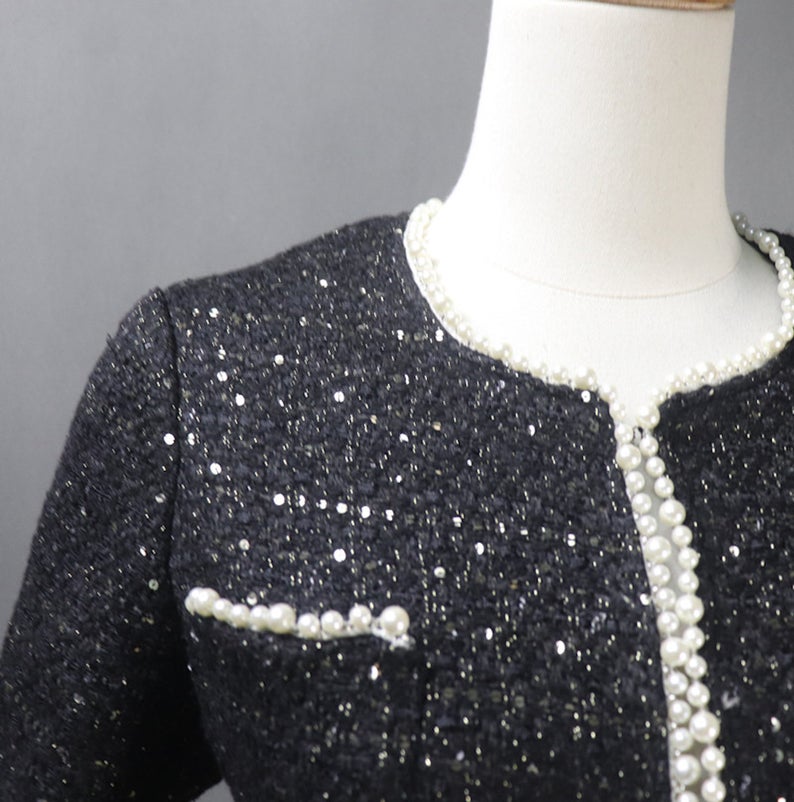 Tailor Made Sequinned Pearls Jacket Coat Blazer UK CUSTOMER SERVICE! Tailor Made Sequinned Pearls Jacket Coat Blazer -We offer Shorts, Skirts, Trousers for the suit. Long Sleeves, two pocket with buttons. Fully Lined and High Quality Garment. Our tailor will make perfect stitch as per customer requirement. Round Neck with long sleeve with pocket can worn for night out , party , evening dinner and wedding function ,ceremony , college inauguration and events.