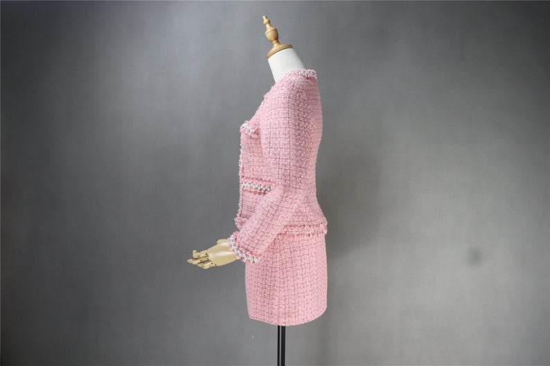 Tweed Pearls Sparkle Thread Blazer + Skirt Suit UK CUSTOMER SERVICE! Tweed Pearls Sparkle Thread Blazer + Skirt Suit - Fashion elements combine classic design. Great for teens or some young ladies dressing the classic, retro, casual and stylish look. Dress designed with pearl buttons , round neck and little tassel. This can be worn all suitable occasion. We have multi-coloured suits white top and black bottom, blue ,pink, black.