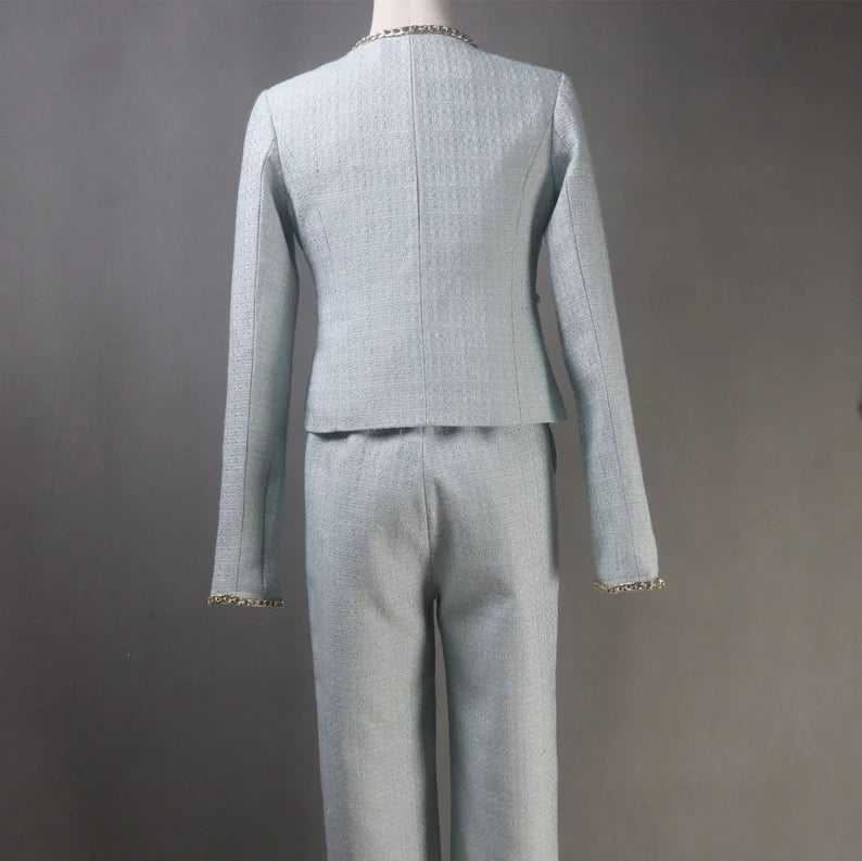 We always employ a basting fitting on all of our women's suits due to the distinct differences in female body types. This is the greatest technique to guarantee a superior fit, in our experience. The versatility of casual clothes is where their genuine worth lies. You can greatly improve and expand your wardrobe by wearing jackets, trousers, and waistcoats independently from one another. For a lot of ladies, it can be really difficult to find a work suit that fits well and that you love.