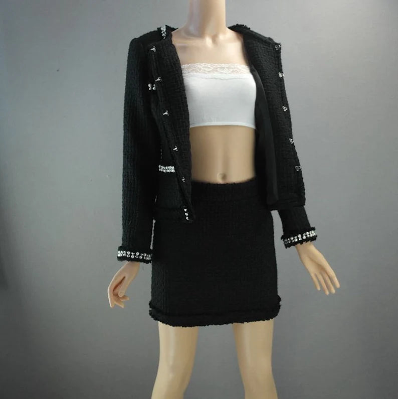 As a result of the unique variations in female body shapes, we always use a basting fitting on all of our women's suits. In our opinion, this is the best method for ensuring a superior fit. Casual clothing's true value rests in how versatile it is. Wearing your jackets, trousers, and waistcoats separately will greatly enhance and broaden your wardrobe. Finding a professional suit that fits well and you love can be very challenging for many women.