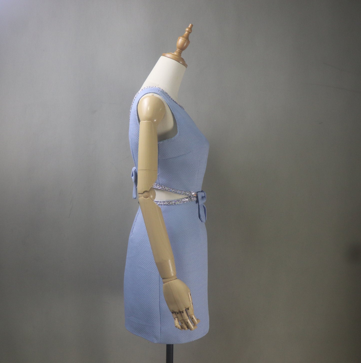 Side view of the dress