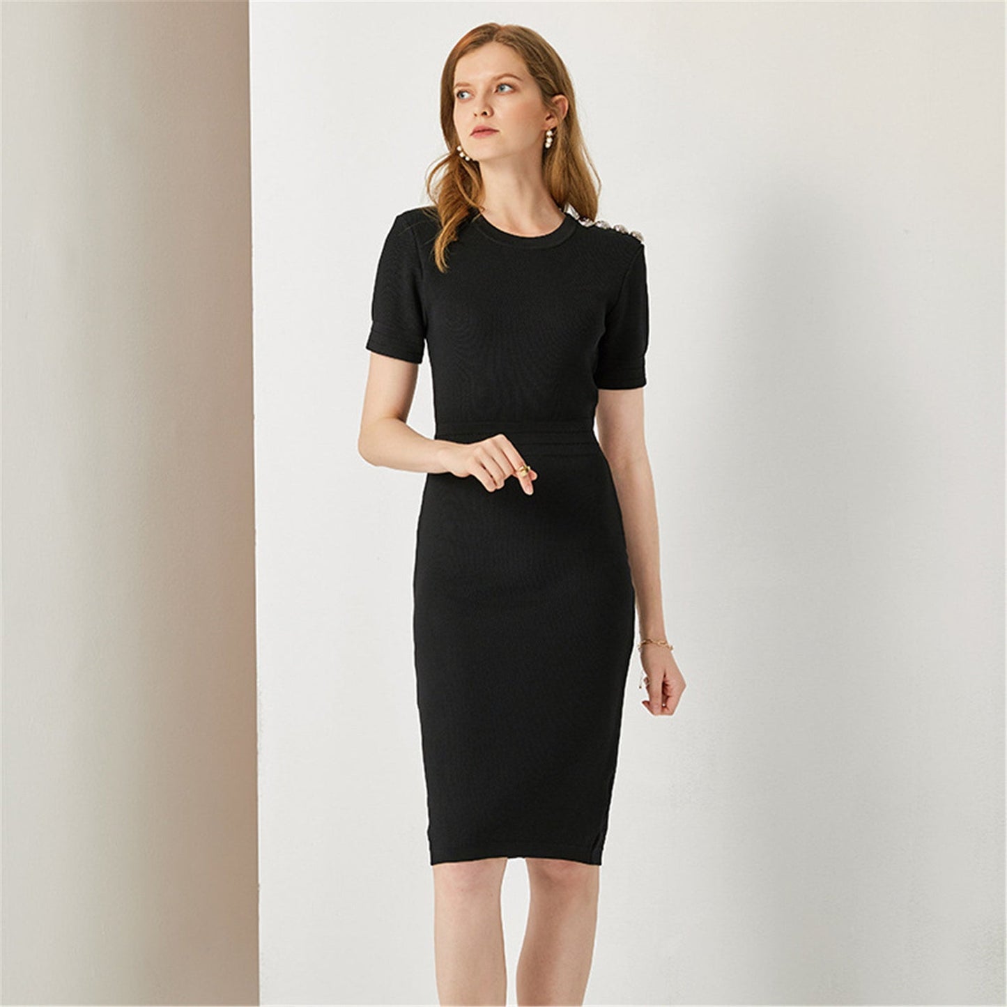  Women's Round Neck Bodycon Midi Dress 2 Colours  UK CUSTOMER SERVICE!   Women's Round Neck Bodycon Midi Dress 2 Colours - Business and pleasure combine in this mini dress. In a relaxed, Inspired shape and a fine-knit construction, this piece looks just as at home in an important meeting as it does at your favourite bar. This dress is made from our signature stretch fabric to flatter your curves. With a round cut neck line and straps, this simple, understated yet sexy dress will make sure you look hot.