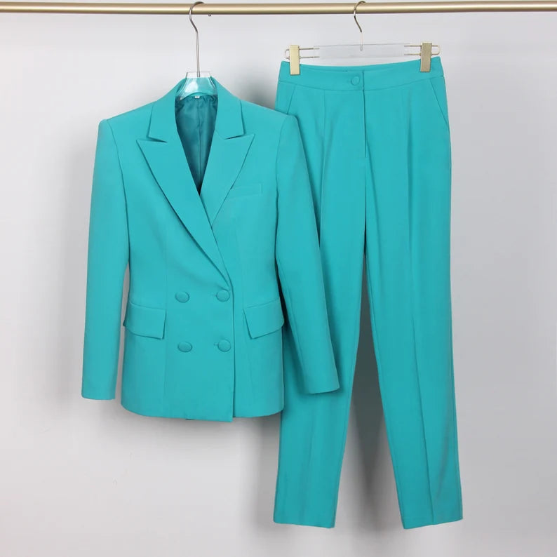 Women 3 Pieces Blazer + Corset + Mid-High Rise Flare Trousers Pants Suit Pantsuit Office Suit Formal Suit This suit is designed with comfort and style in mind, featuring high-performance fabrics crafted with the perfect blend of wool and spandex that provide flexibility and durability.  The outfit you're describing sounds like a stylish and versatile pantsuit for women, consisting of three pieces - a blazer, a corset, and mid-high rise flare trousers.