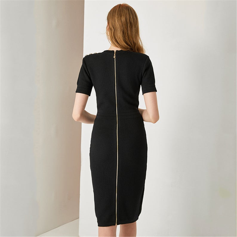  Women's Round Neck Bodycon Midi Dress 2 Colours  UK CUSTOMER SERVICE!   Women's Round Neck Bodycon Midi Dress 2 Colours - Business and pleasure combine in this mini dress. In a relaxed, Inspired shape and a fine-knit construction, this piece looks just as at home in an important meeting as it does at your favourite bar. This dress is made from our signature stretch fabric to flatter your curves. With a round cut neck line and straps, this simple, understated yet sexy dress will make sure you look hot.